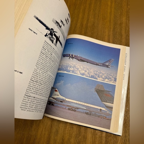 Jane’s Encyclopedia of Aviation Five Volumes in 1 hardback book - Picture 4 of 16